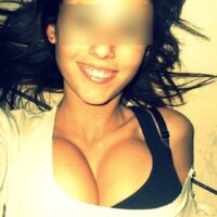 Femme divorcée à Toulouse cherchant plan cul sans prise de tête avec homme simple